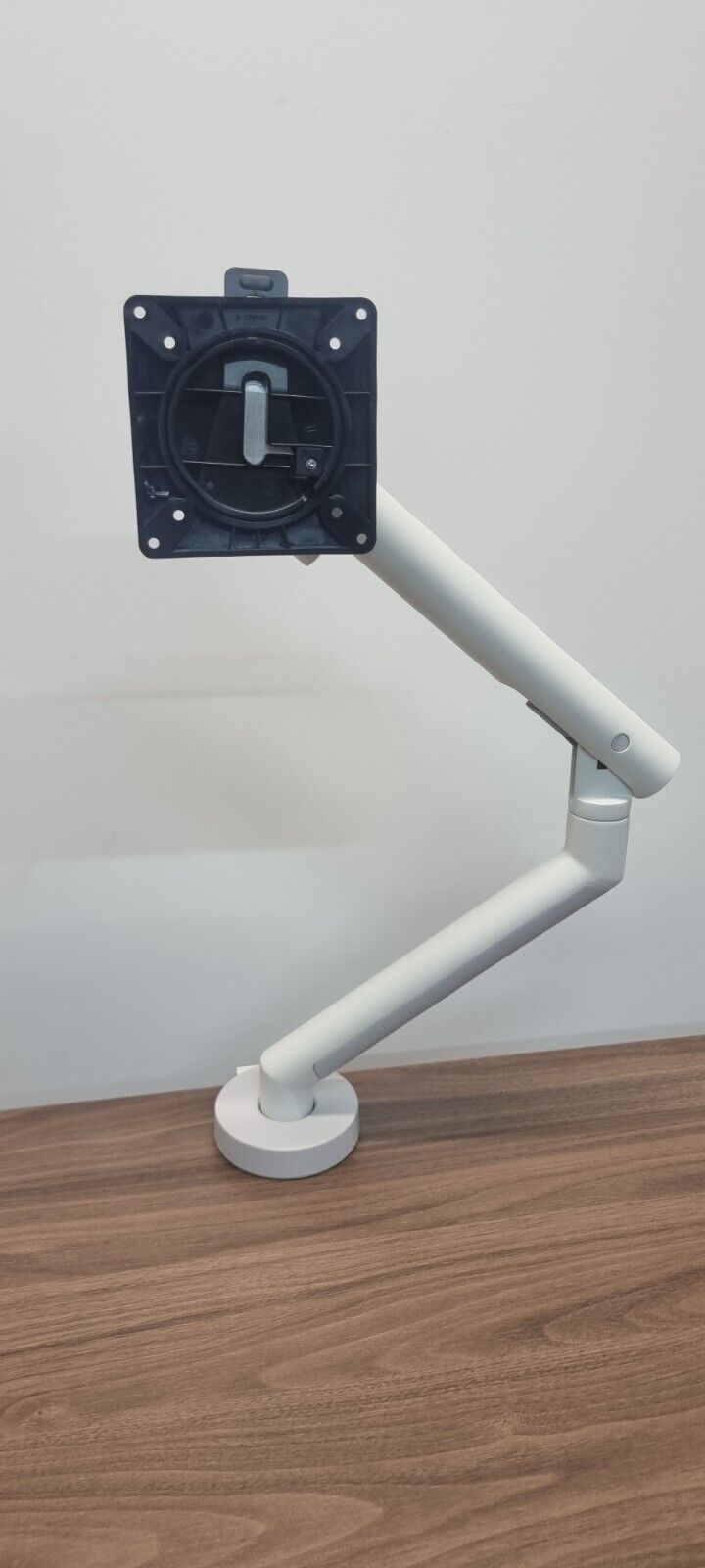 Bosson Saunders Flo Monitor Arm With Desk Clamp Finished In White New